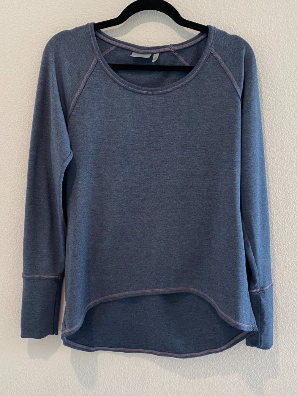 Athleta Heather Slate Blue Grey High-Low Raglan Tee Size Medium Boatneck